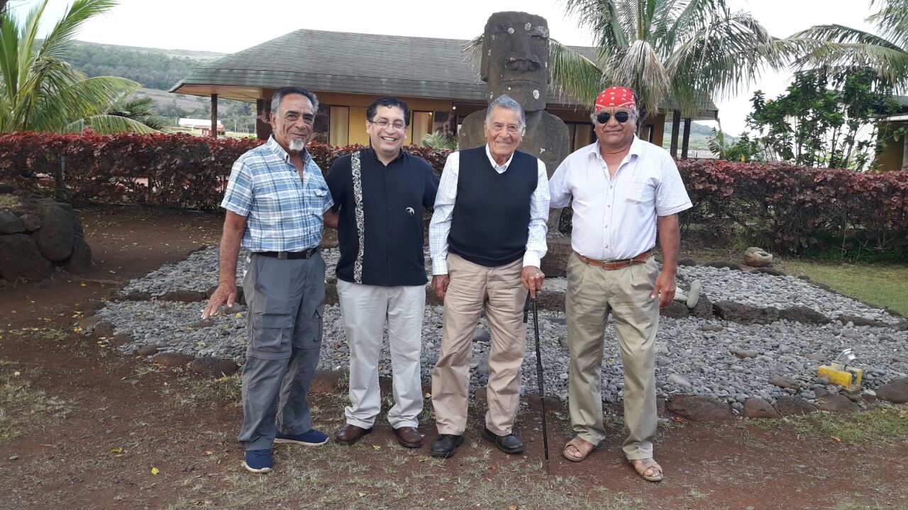 Benedicto Tuki (Hijo), Jefe de Aeropuerto (Patricio Arevalo), Manuel Tuki, Rigoberto Tuki (hijo y funcionario)